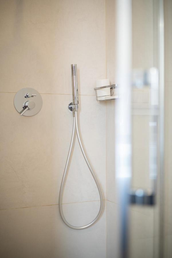 Colosseo Luxe Apartment In The Center Of Rome Exterior photo