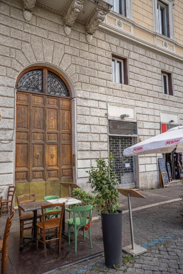 Colosseo Luxe Apartment In The Center Of Rome Exterior photo